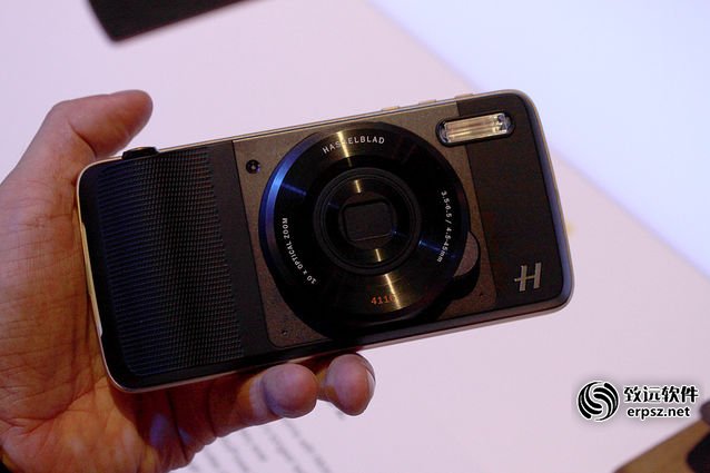 MOTO Z2 Play，模块化道路下的“得与失”
